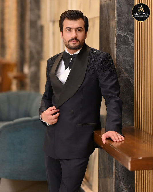 Black double breasted tuxedo with hand embellished shoulders and bow tie - Abito Men Noir Royale close view
